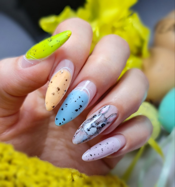 Paznokcie Easter nails