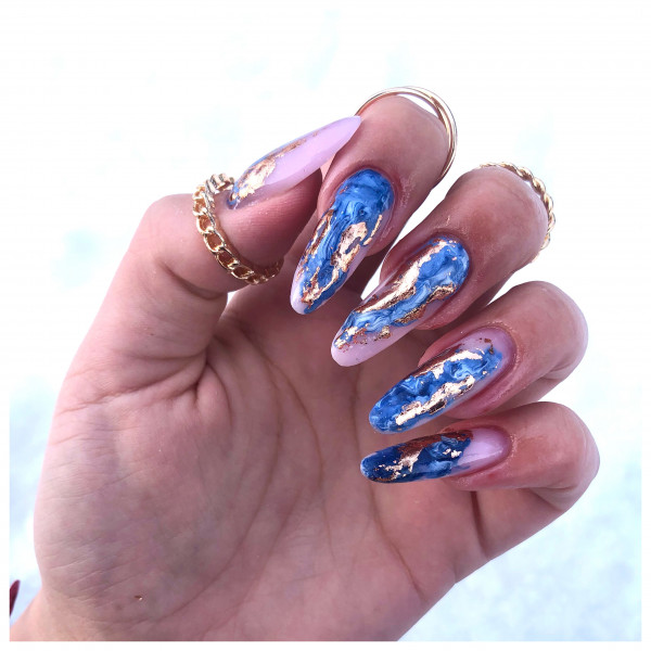 Paznokcie Marble Nails