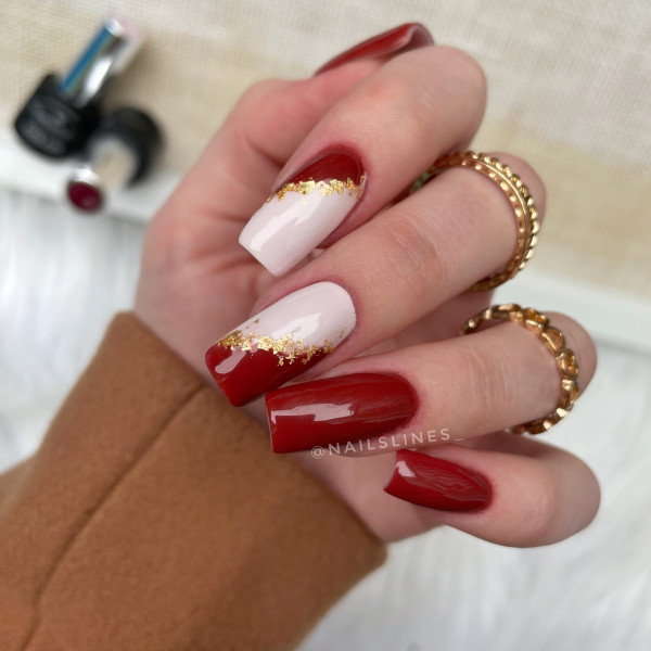 CHRISTMAS NAILS