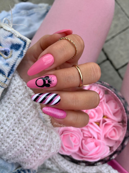 Paznokcie Minnie mouse nails