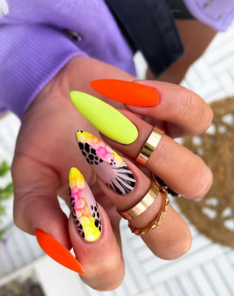 Jungle nails