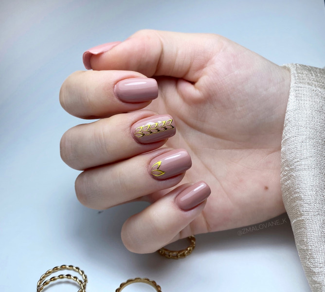 Paznokcie Nude nails