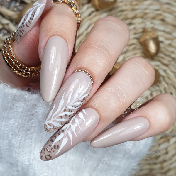 Paznokcie Nude beige nails jungle panterka