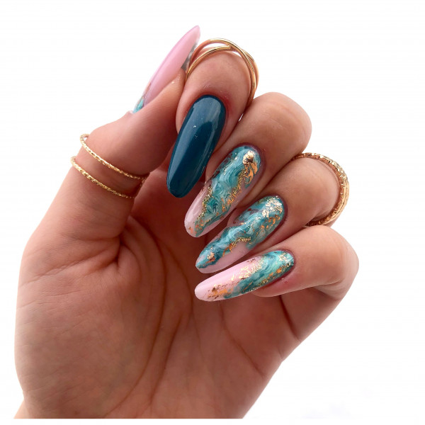 Paznokcie Marble Nails