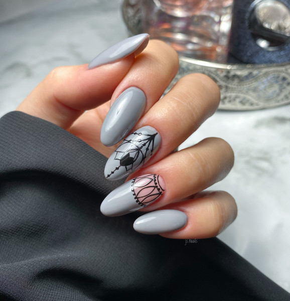 Grey nails