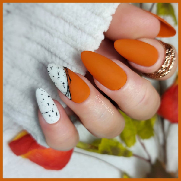 Paznokcie Jesiennie - pomarańczowe paznokcie