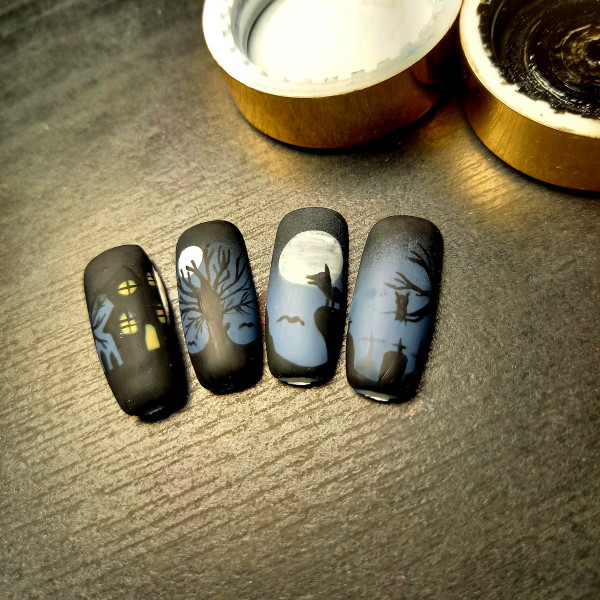 Halloween nails