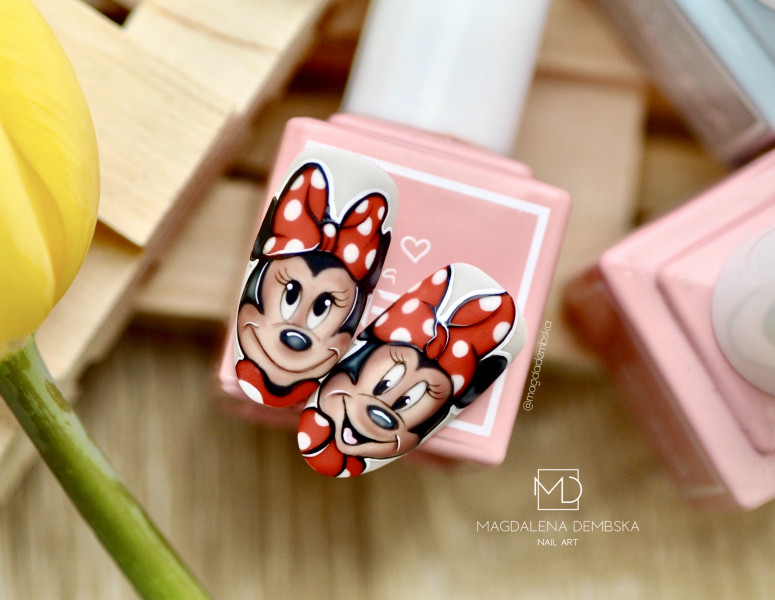 Paznokcie Minnie mouse