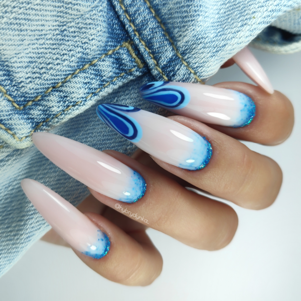 Milky nails - mleczne paznokcie