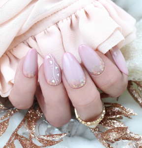 Paznokcie na studniówkę